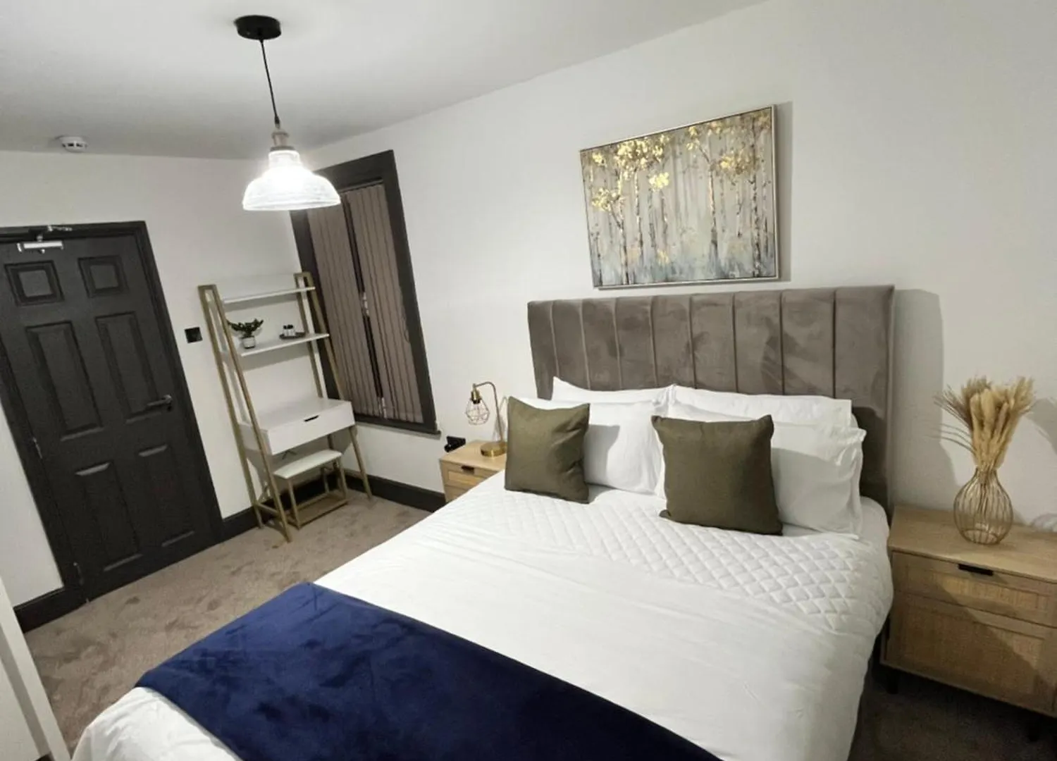 Amazing 3 Bed Apart, Sleeps 6-7 Near 02, Excel, Canary Wharf London