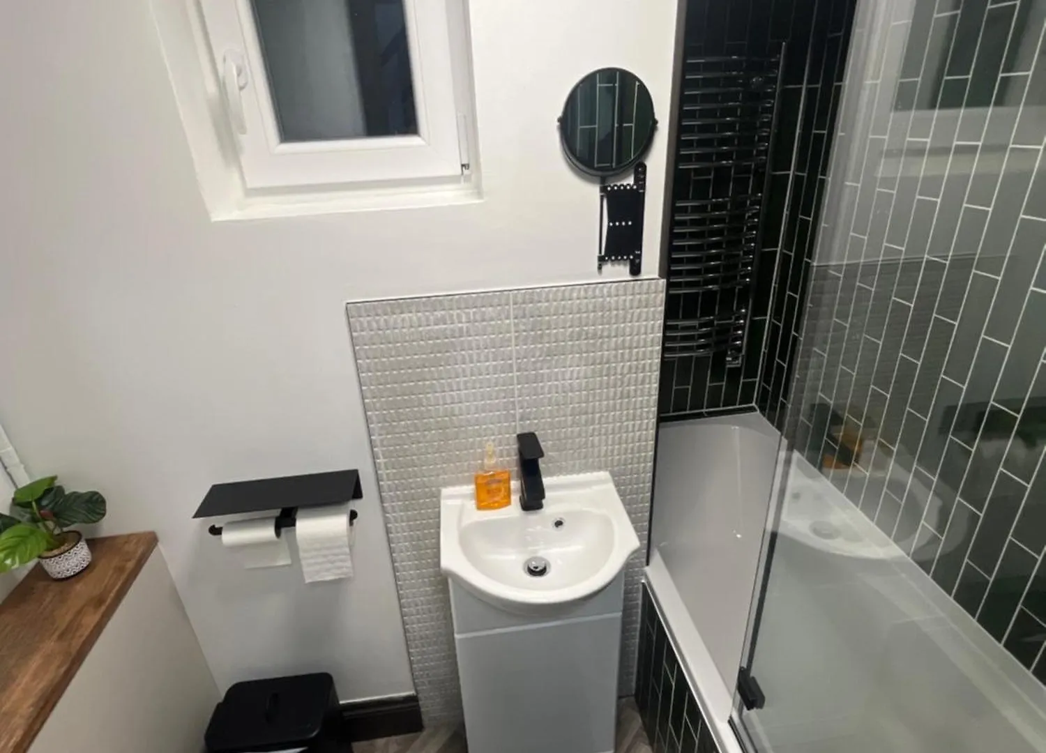 Amazing 3 Bed Apart, Sleeps 6-7 Near 02, Excel, Canary Wharf London 0*,  United Kingdom